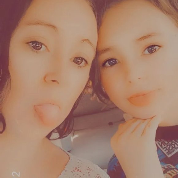 Meet your Posher, Casey - Picture 3 of 8